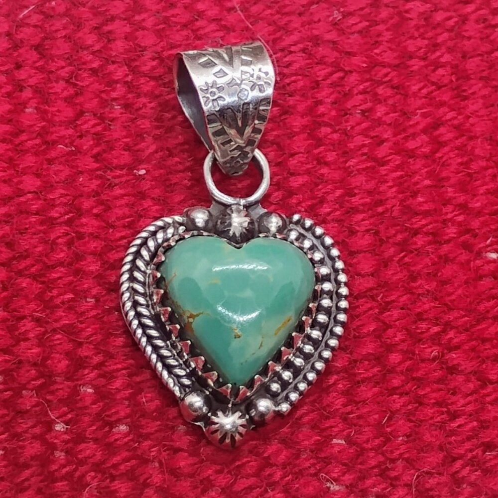 Southwest Sterling Silver Aqua Green Kingman Turquoise Heart Shaped Pendant - Picture 2 of 6